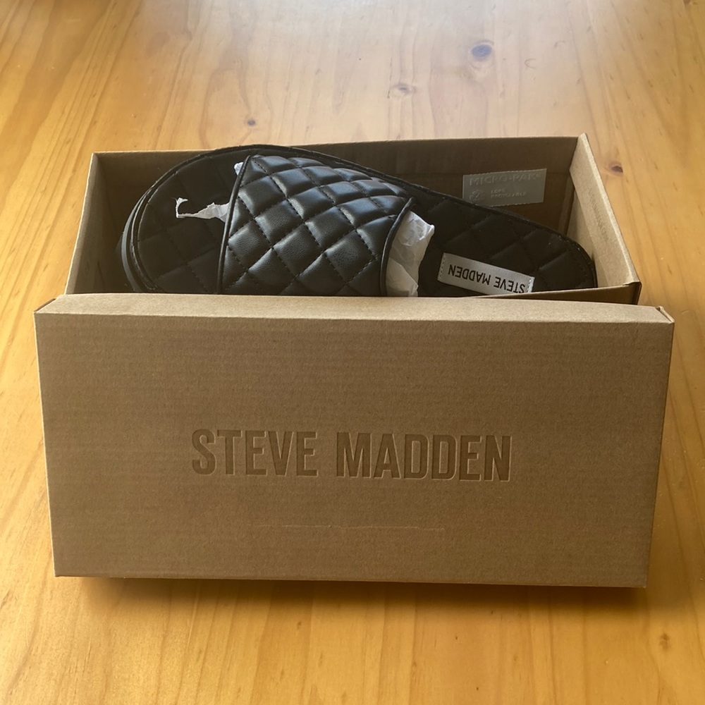 Steve Madden Sliders, brand new!